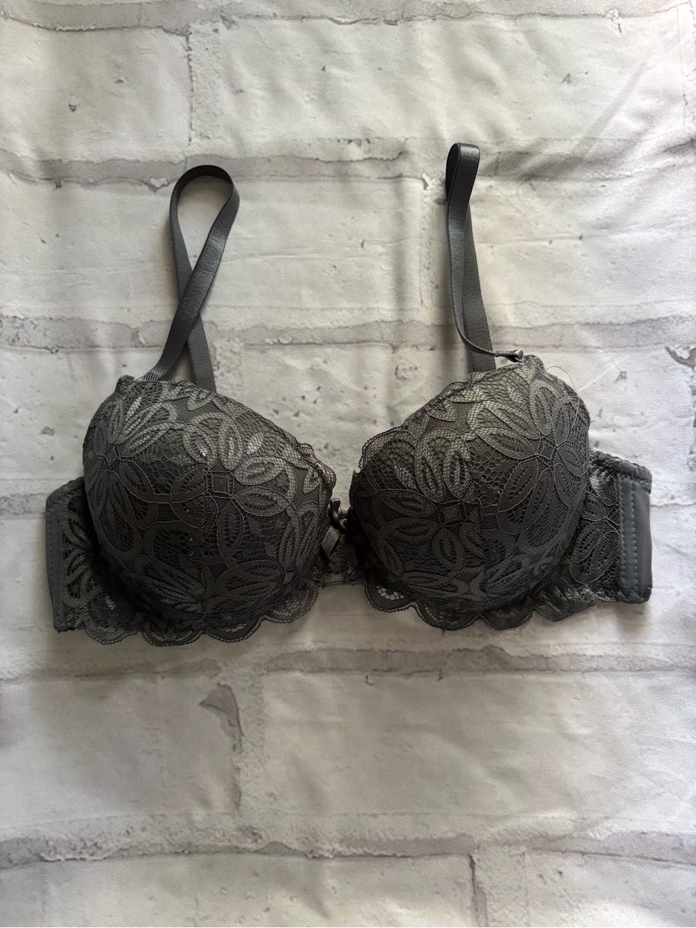NWOT Rene Rofe Floral Lace Push-Up Bra in Charcoal